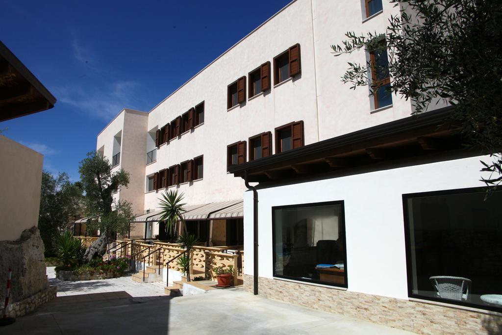 Agricostella Agriturismo เวียสเต ภายนอก รูปภาพ