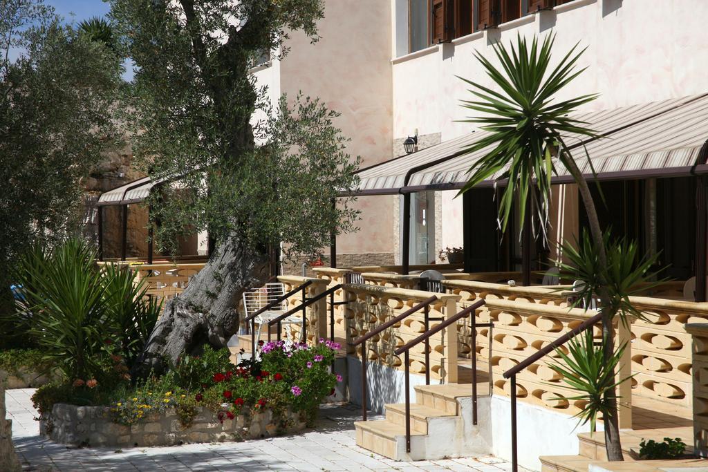 Agricostella Agriturismo เวียสเต ภายนอก รูปภาพ