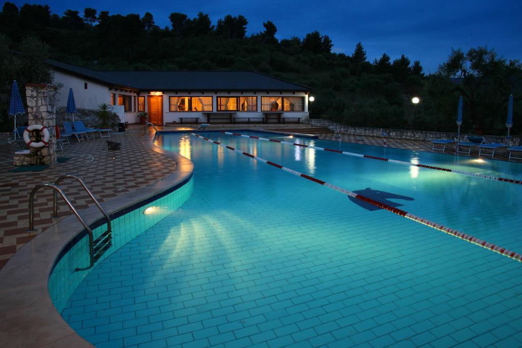 Agricostella Agriturismo เวียสเต ภายนอก รูปภาพ