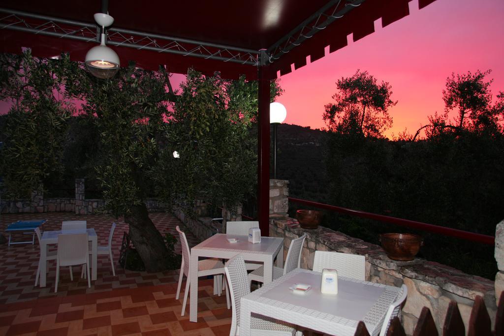 Agricostella Agriturismo เวียสเต ภายนอก รูปภาพ