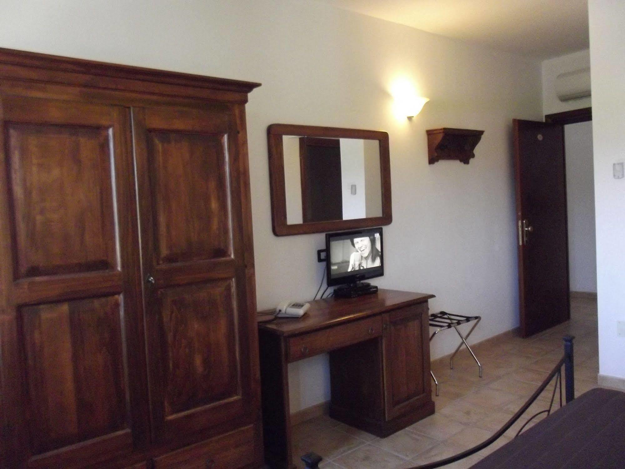 Agricostella Agriturismo เวียสเต ภายนอก รูปภาพ