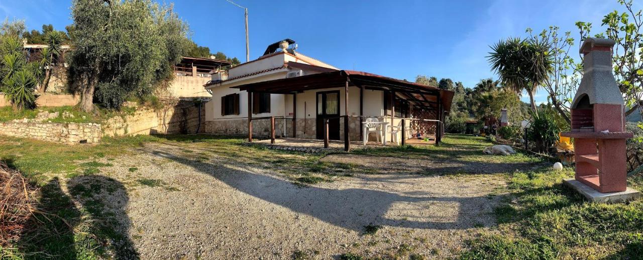 Agricostella Agriturismo เวียสเต ภายนอก รูปภาพ